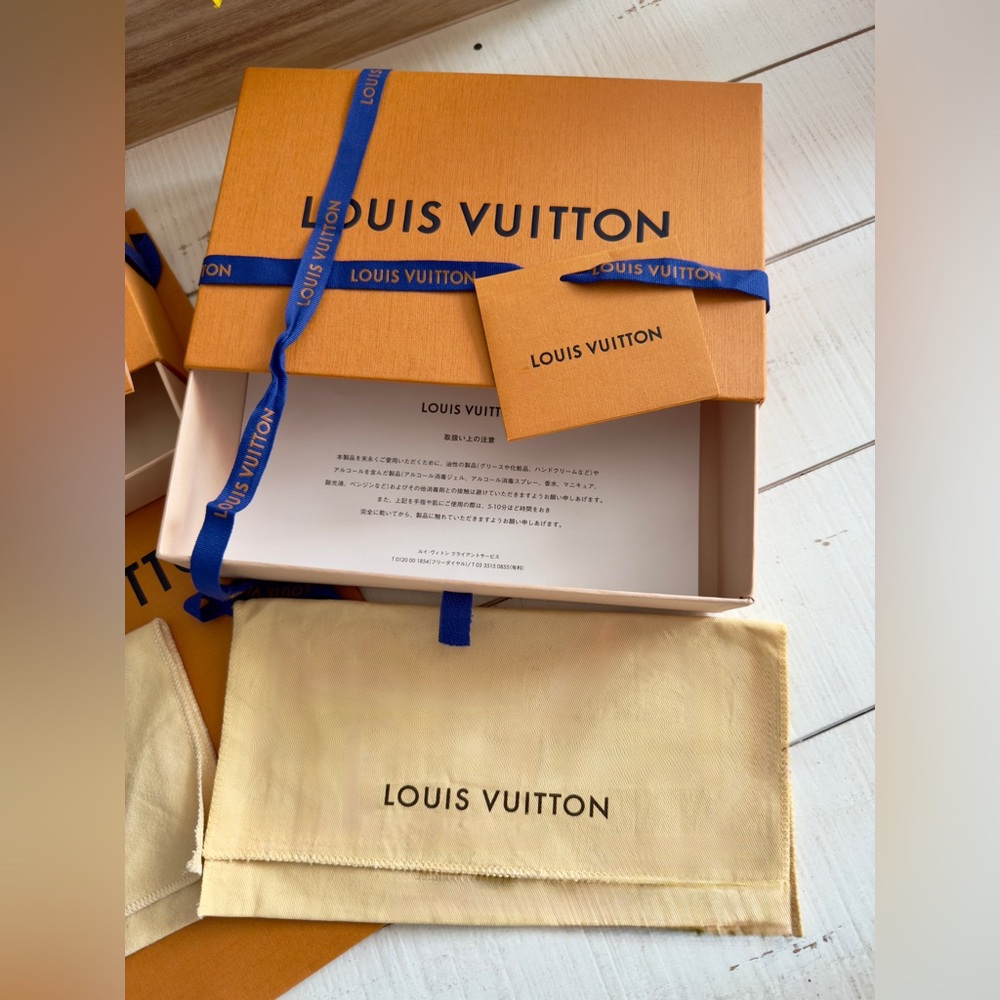 Louis Vuitton Long Wallet Box, Dust Bag, Tag & Ribbon + Paper Shopping Bag - Picture 2 of 11